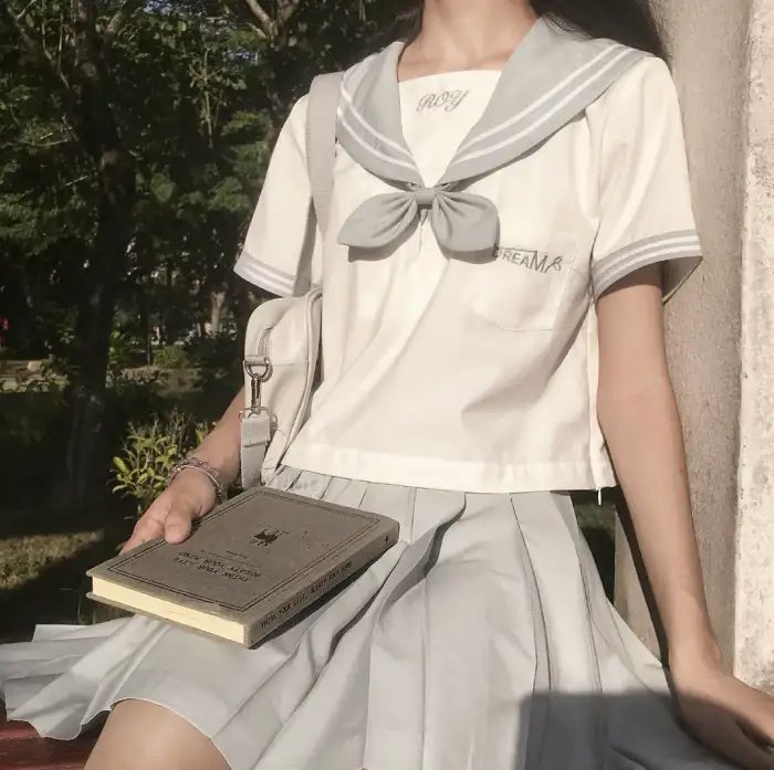 丽人行1949 海报